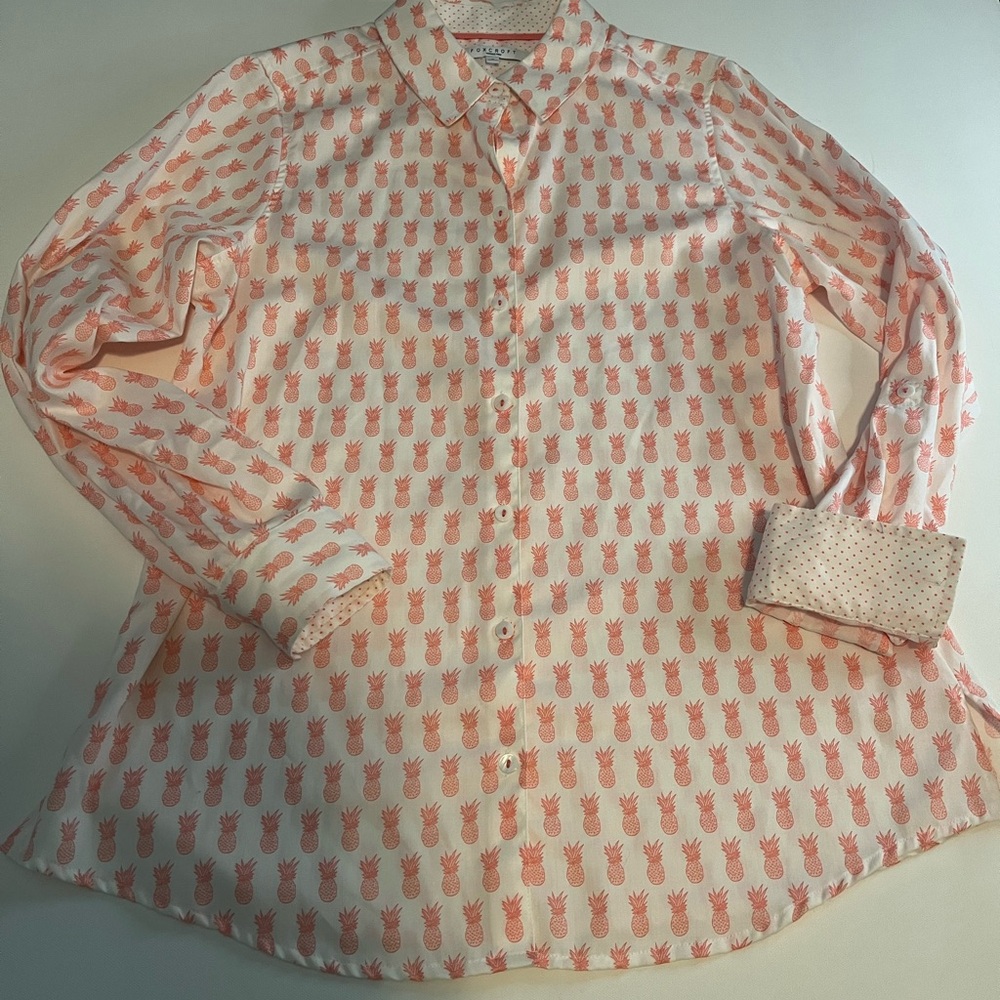 Foxcroft Women’s Pineapple Print Wrinklefree Shirt Size 6